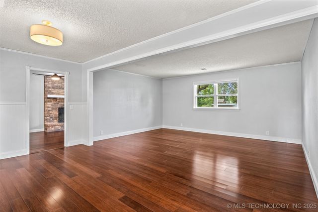 4607 Rolling Hills Drive, Bartlesville, OK 74006