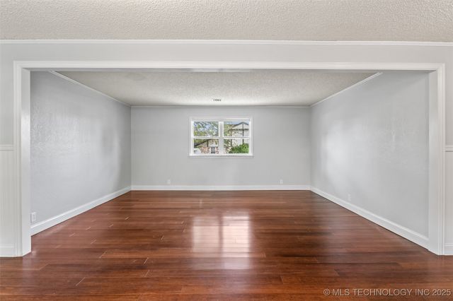 4607 Rolling Hills Drive, Bartlesville, OK 74006