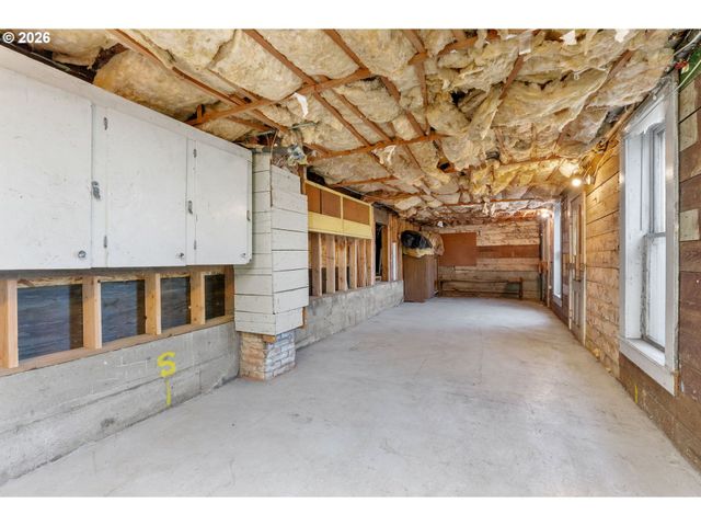 210 E SHERMAN Ave, Hood River, OR 97031