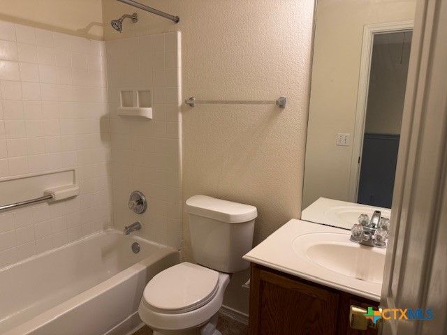 200 Utterback Street A, Kyle, TX 78640