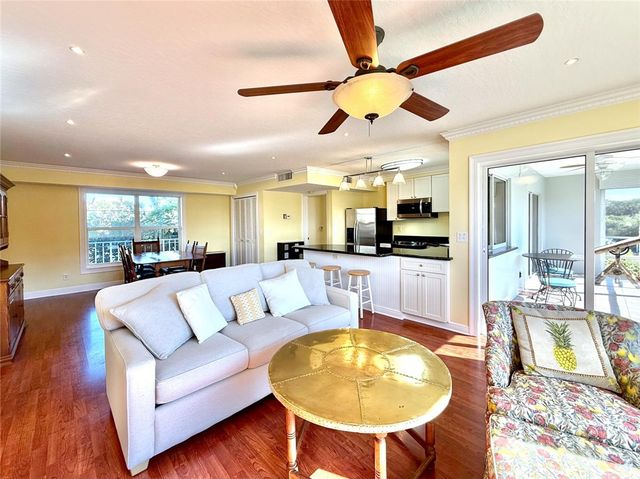 200 Greytwig Road 212, Vero Beach, FL 32963