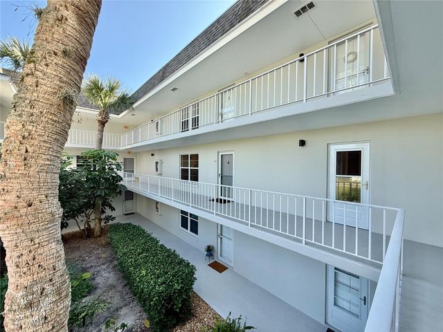 200 Greytwig Road 212, Vero Beach, FL 32963