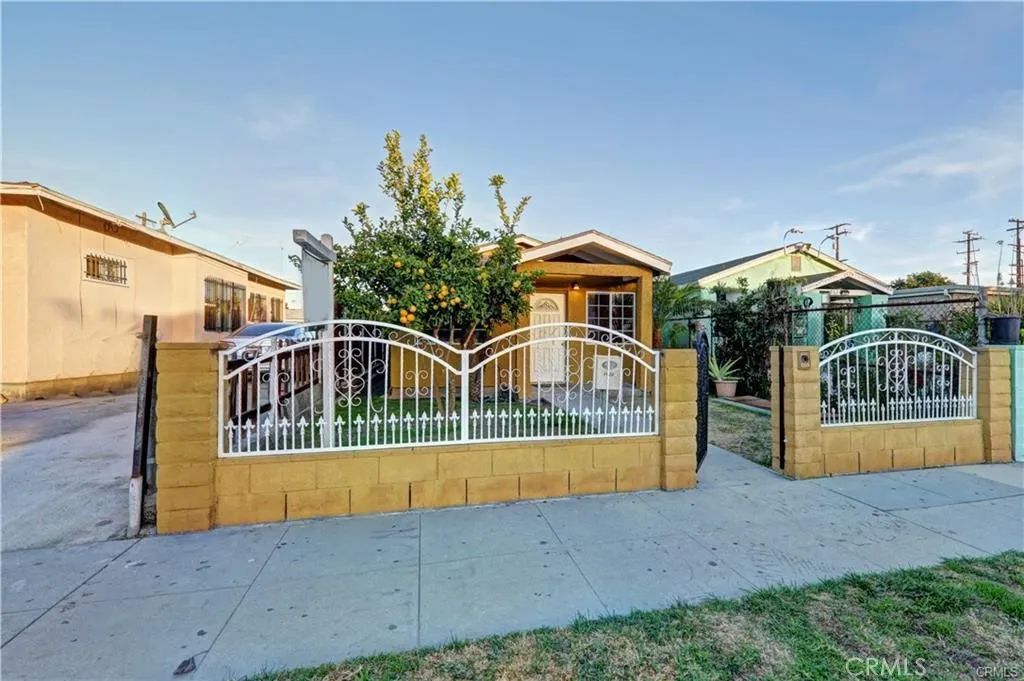 8622 S Fir Avenue, Los Angeles, CA 90002
