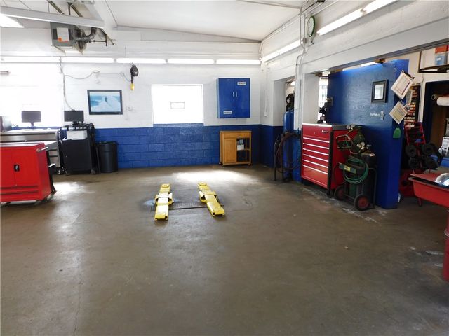 40 Stone Road, Greece, NY 14616