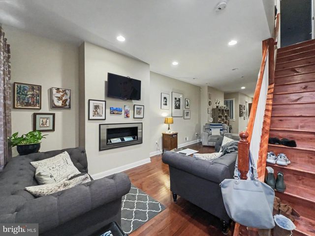 1610 N BROADWAY N, Baltimore, MD 21213