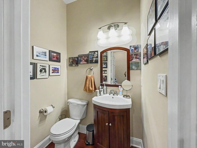 1610 N BROADWAY N, Baltimore, MD 21213