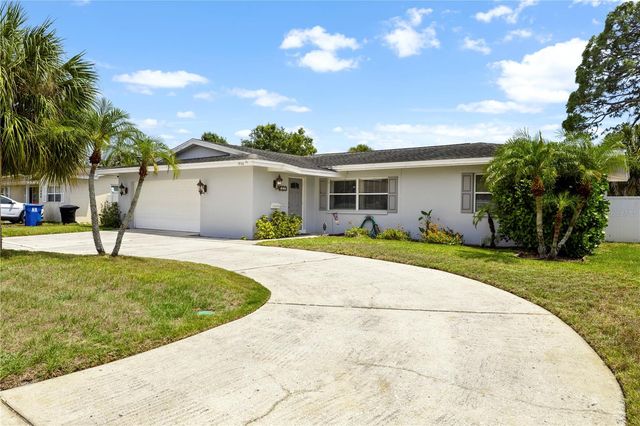 1930 74TH AVENUE N, St Petersburg, FL 33702