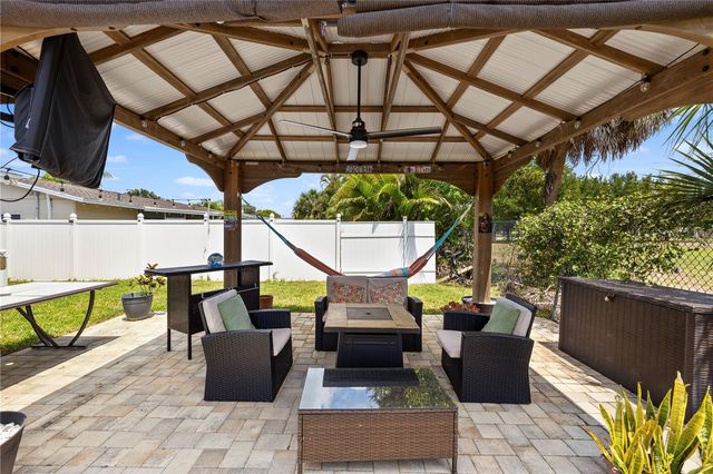 1930 74TH AVENUE N, St Petersburg, FL 33702