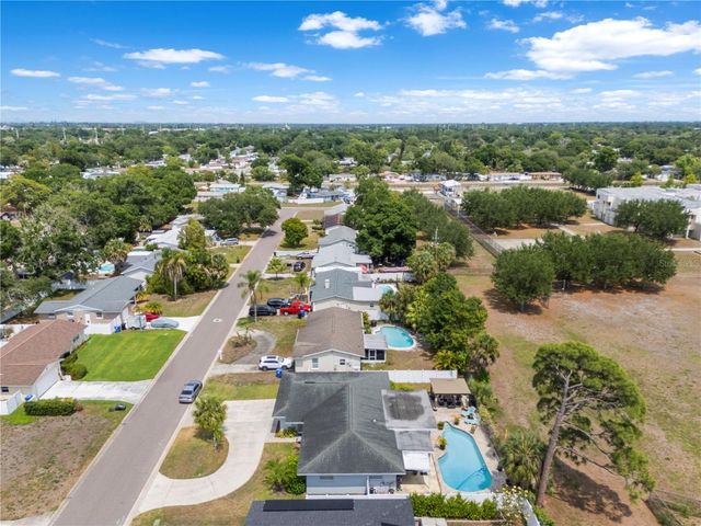 1930 74TH AVENUE N, St Petersburg, FL 33702