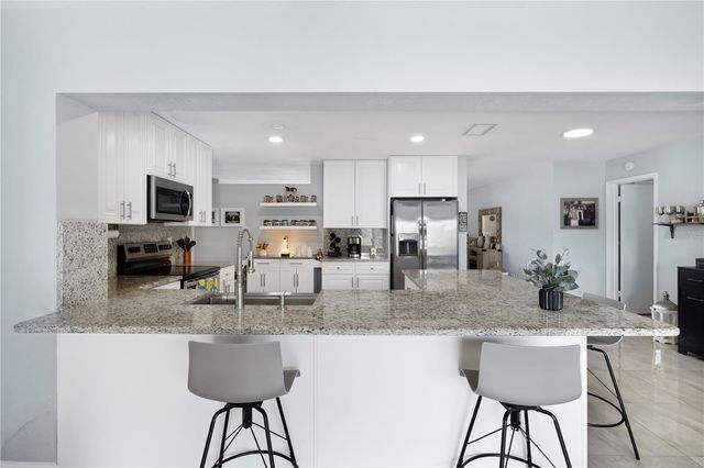 1930 74TH AVENUE N, St Petersburg, FL 33702