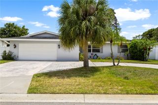 1930 74TH AVENUE N, St Petersburg, FL 33702