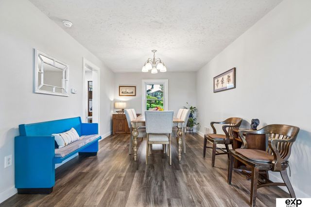 8830 Lake Street, Omaha, NE 68134