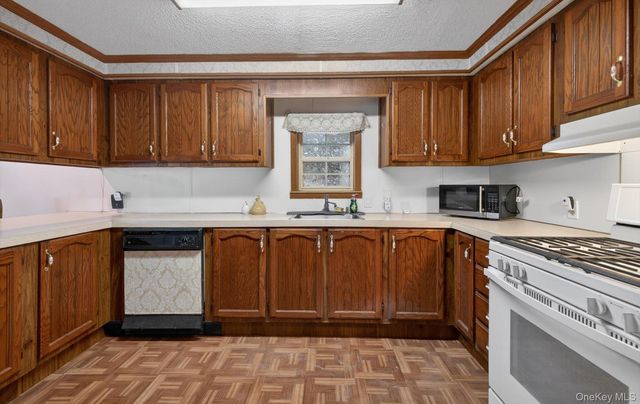 638 Fresh Pond Avenue 375, Calverton, NY 11933