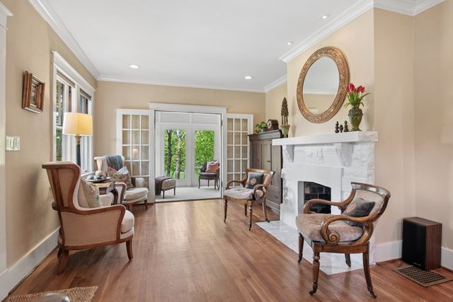 2720 W Linden Ave, Nashville, TN 37212