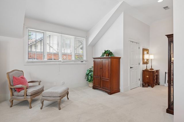 2720 W Linden Ave, Nashville, TN 37212