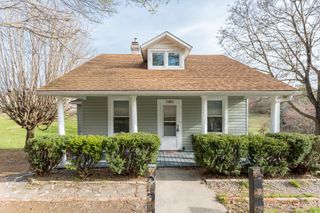 45 WOODLEE RD, Staunton, VA 24401
