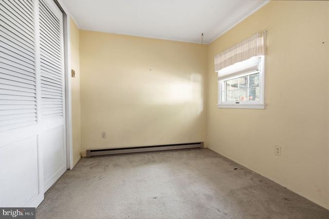 139 NORTHPARK DR, Levittown, PA 19054