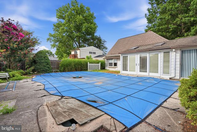 139 NORTHPARK DR, Levittown, PA 19054