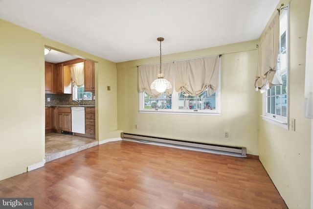 139 NORTHPARK DR, Levittown, PA 19054