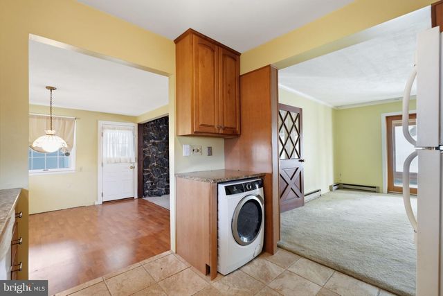 139 NORTHPARK DR, Levittown, PA 19054