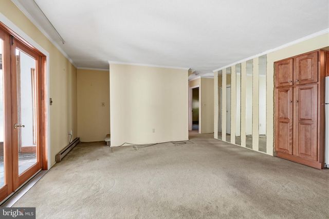 139 NORTHPARK DR, Levittown, PA 19054