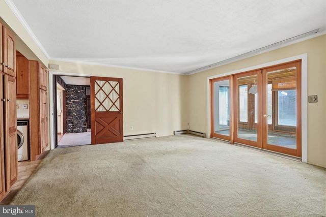 139 NORTHPARK DR, Levittown, PA 19054