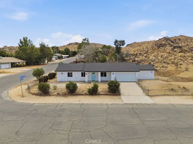 39609 179th East, Palmdale, CA 93591