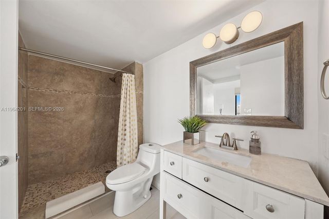 20505 E Country Club Drive 1232, Aventura, FL 33180