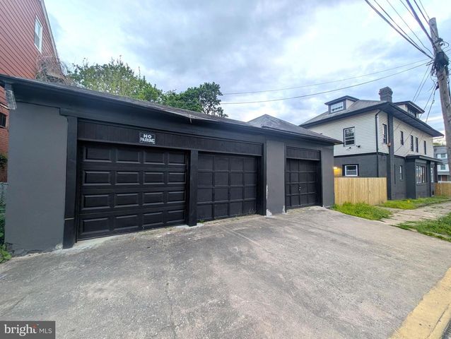 302 BELLEVUE AVE, Trenton, NJ 08618