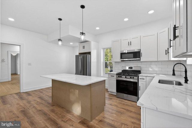 302 BELLEVUE AVE, Trenton, NJ 08618