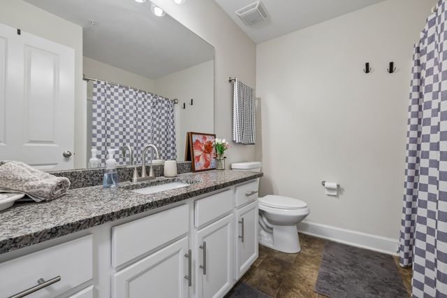 8601 Peckham Ln Unit 5, Antioch, TN 37013