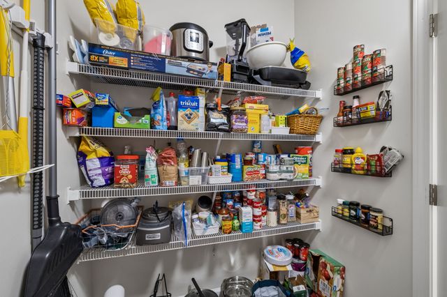 8601 Peckham Ln Unit 5, Antioch, TN 37013