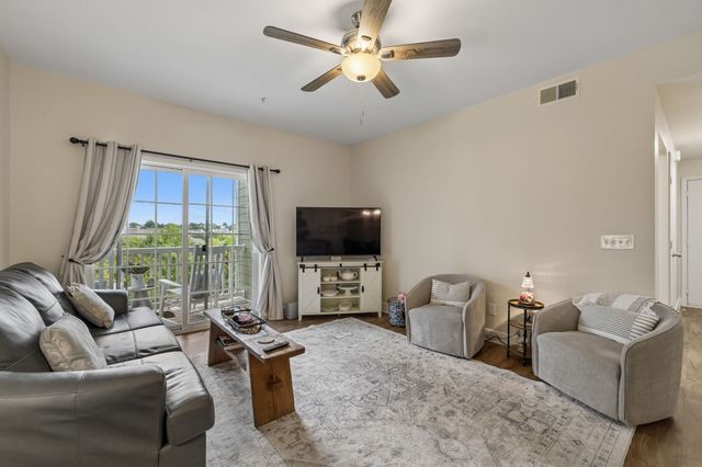 8601 Peckham Ln Unit 5, Antioch, TN 37013