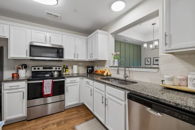 8601 Peckham Ln Unit 5, Antioch, TN 37013