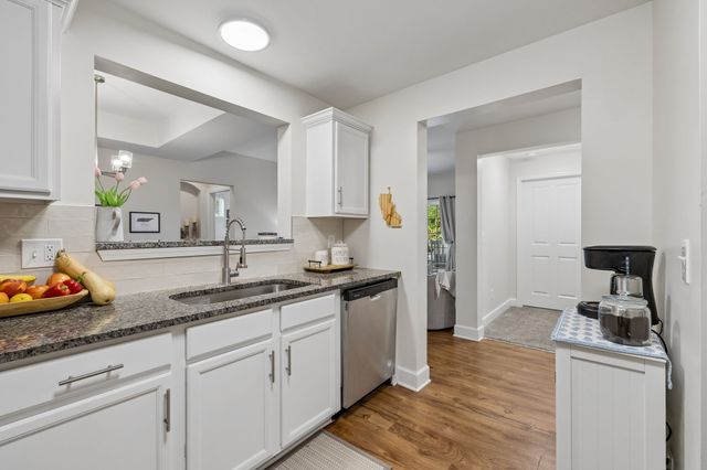 8601 Peckham Ln Unit 5, Antioch, TN 37013