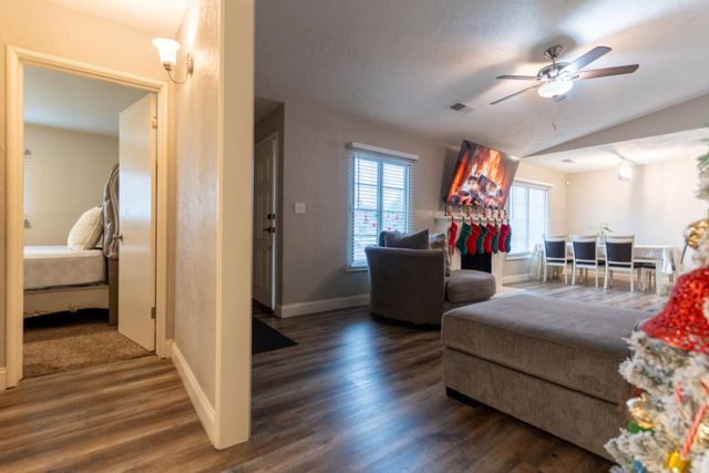 4860 E Amherst Avenue, Fresno, CA 93703