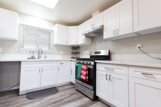 4860 E Amherst Avenue, Fresno, CA 93703