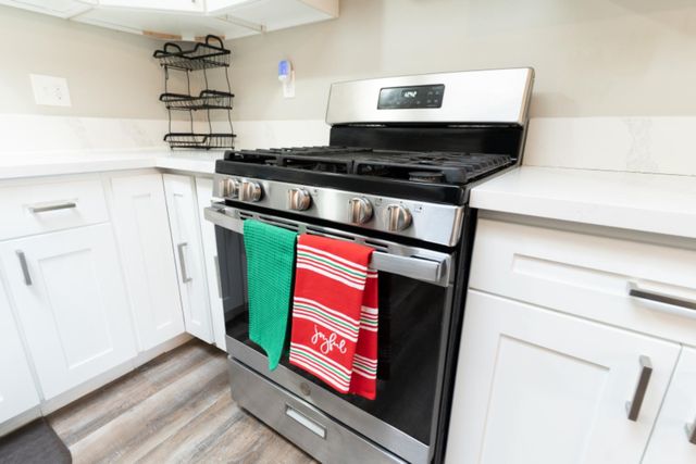 4860 E Amherst Avenue, Fresno, CA 93703