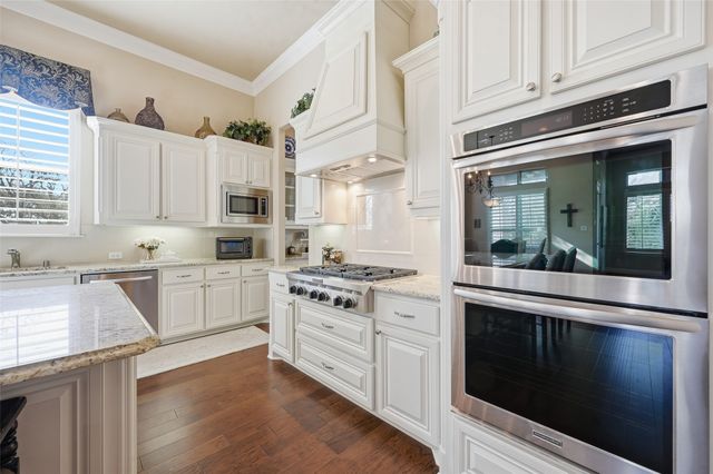 100 Waterfall Court, Colleyville, TX 76034