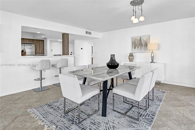 800 Parkview Dr 821, Hallandale Beach, FL 33009