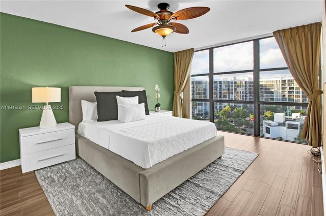 800 Parkview Dr 821, Hallandale Beach, FL 33009