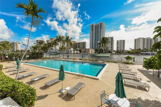 800 Parkview Dr 821, Hallandale Beach, FL 33009