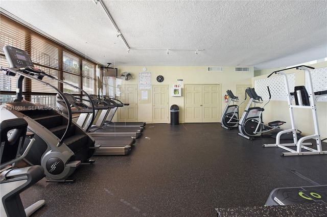 800 Parkview Dr 821, Hallandale Beach, FL 33009