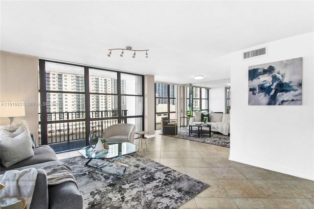 800 Parkview Dr 821, Hallandale Beach, FL 33009