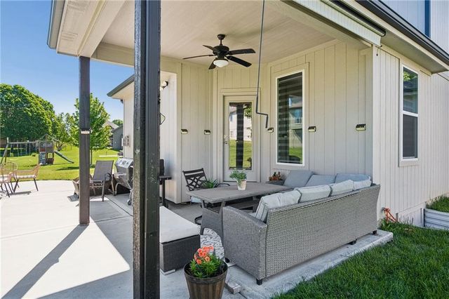 8112 NW 90th Street, Kansas City, MO 64153