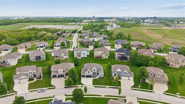 8112 NW 90th Street, Kansas City, MO 64153