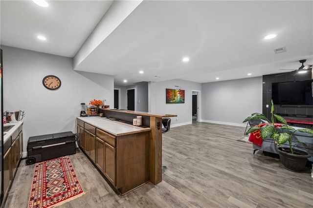 8112 NW 90th Street, Kansas City, MO 64153