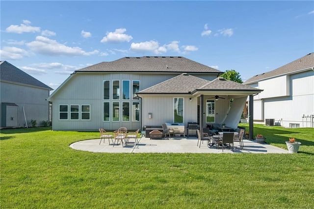 8112 NW 90th Street, Kansas City, MO 64153