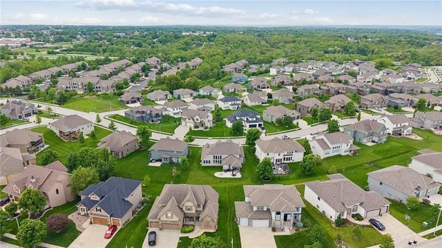 8112 NW 90th Street, Kansas City, MO 64153