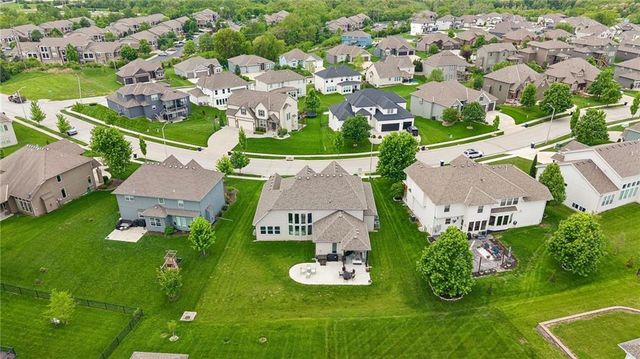 8112 NW 90th Street, Kansas City, MO 64153